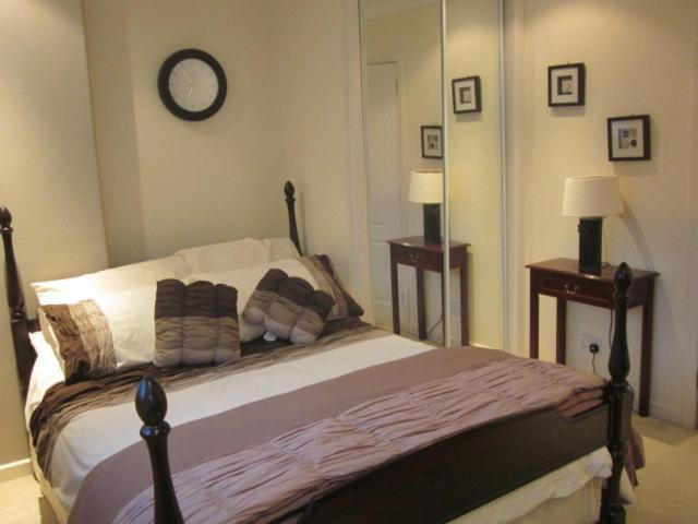 Three Bridges Bed & Breakfast โรไซท์ ภายนอก รูปภาพ